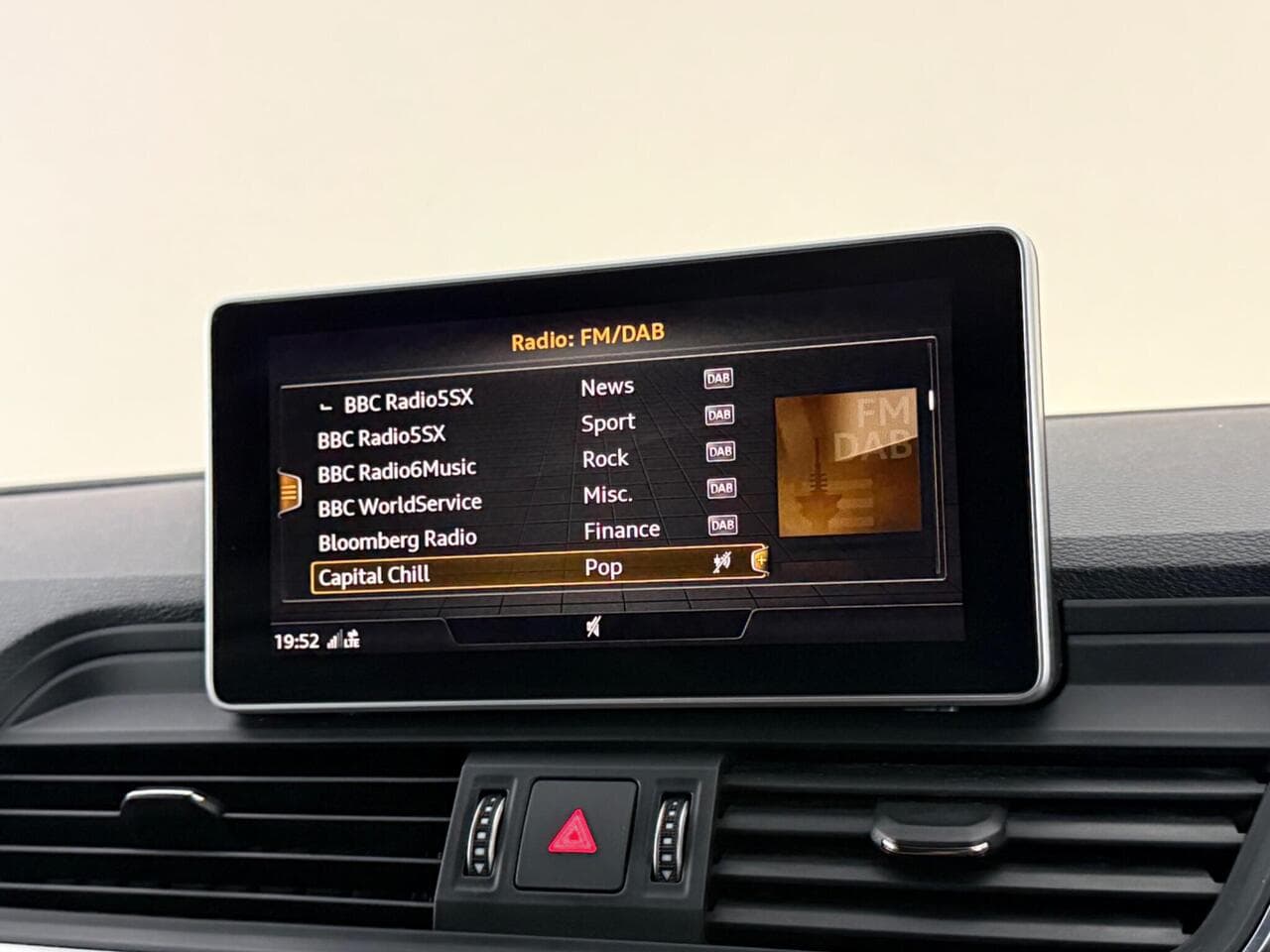 Audi Q5 thumbnail Infotainment System