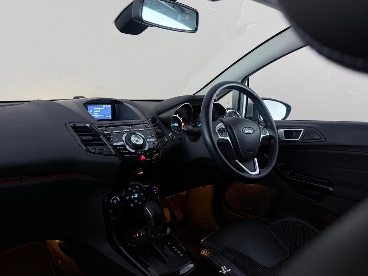 Ford Fiesta thumbnail Interior Front