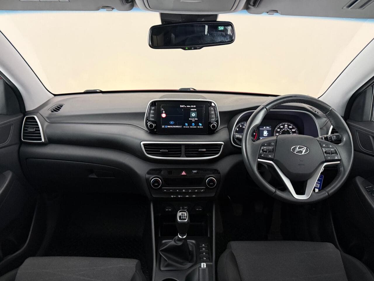 Hyundai TUCSON thumbnail Interior Front