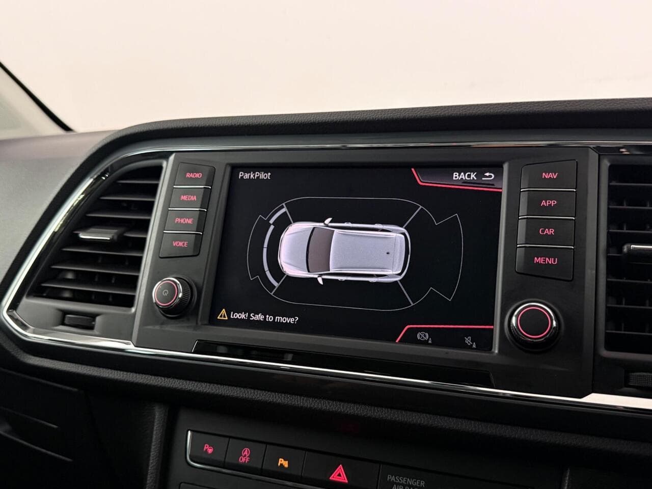SEAT Ateca thumbnail Infotainment System
