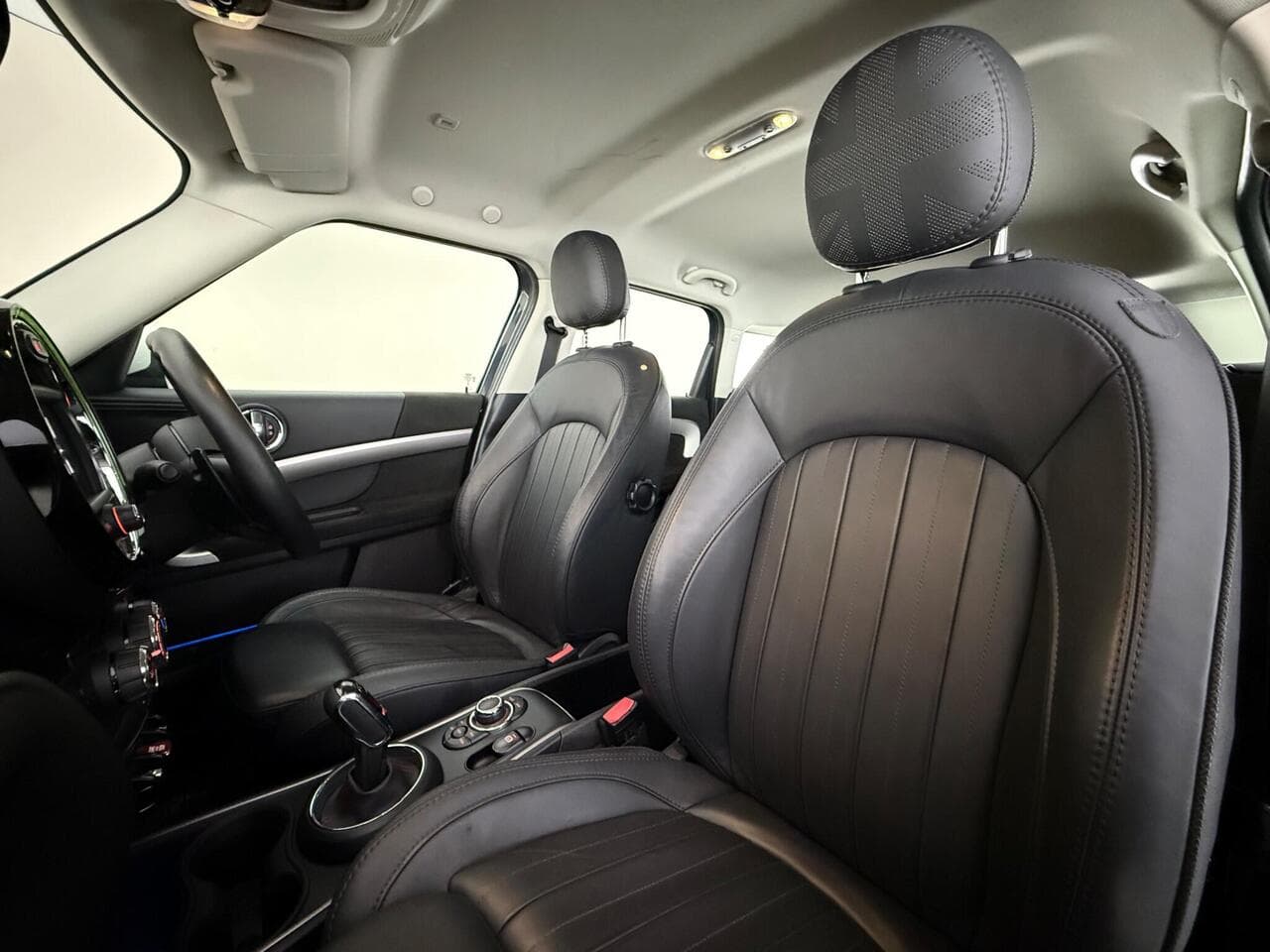 MINI Countryman thumbnail Seat Front Passenger