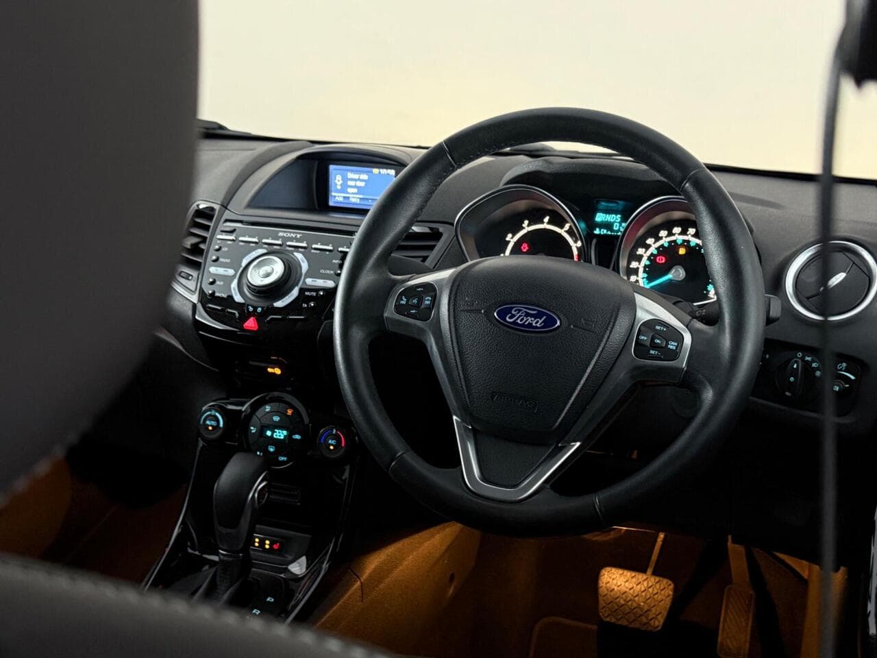 Ford Fiesta thumbnail Steering Wheel