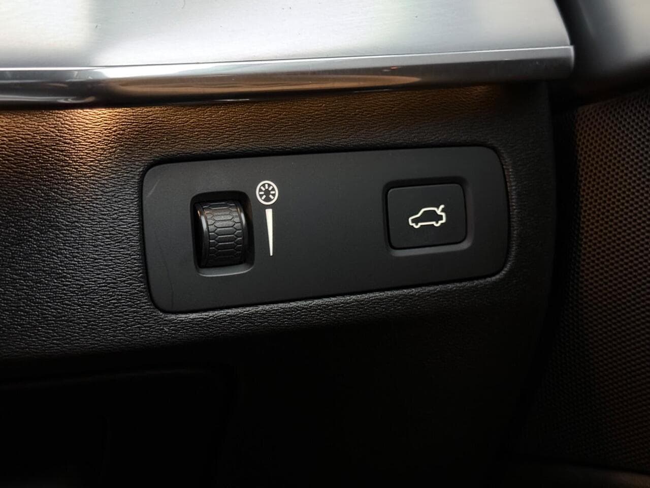 Volvo XC90 thumbnail Misc Controls