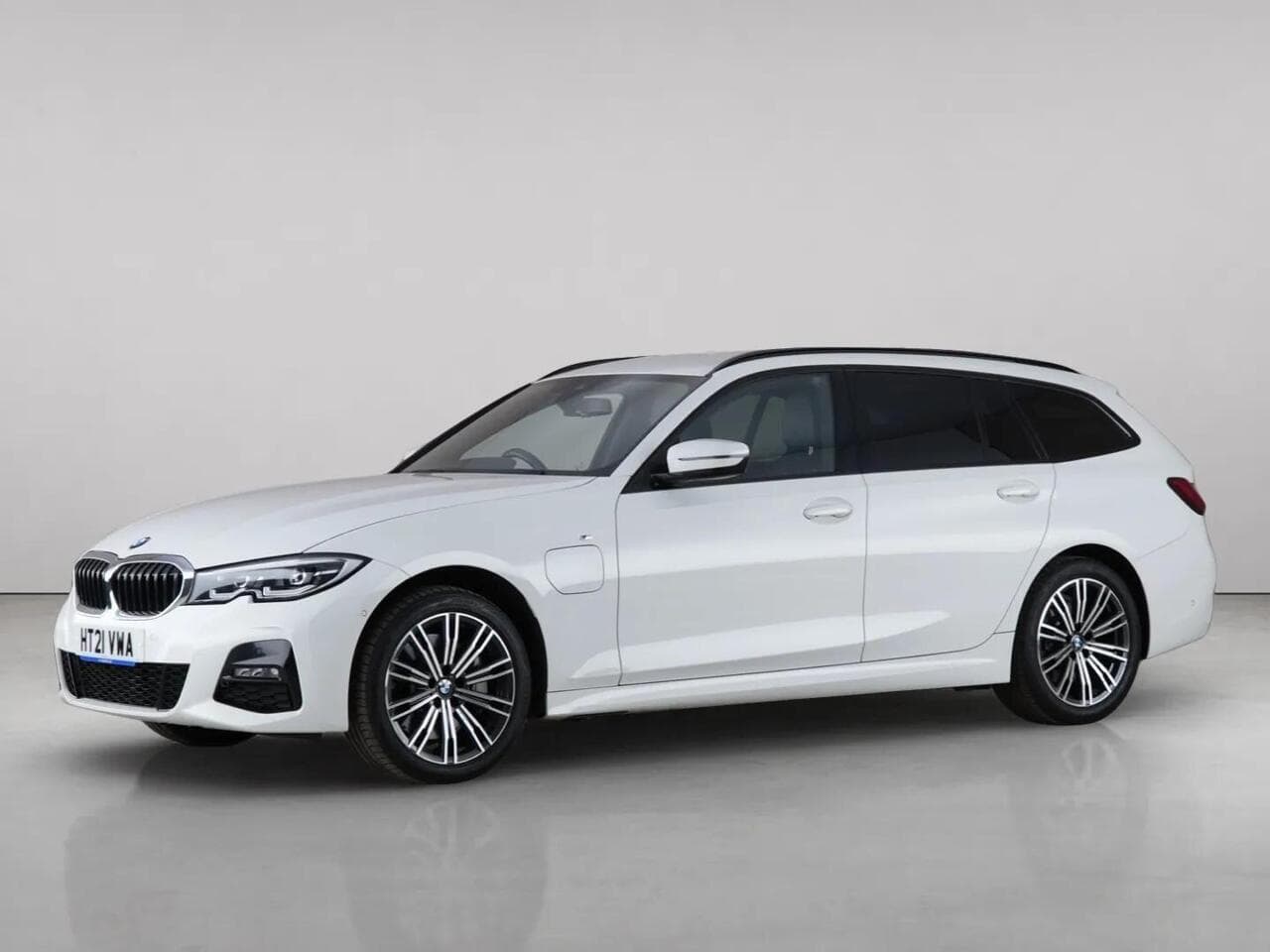 BMW 3 Series thumbnail Front Left