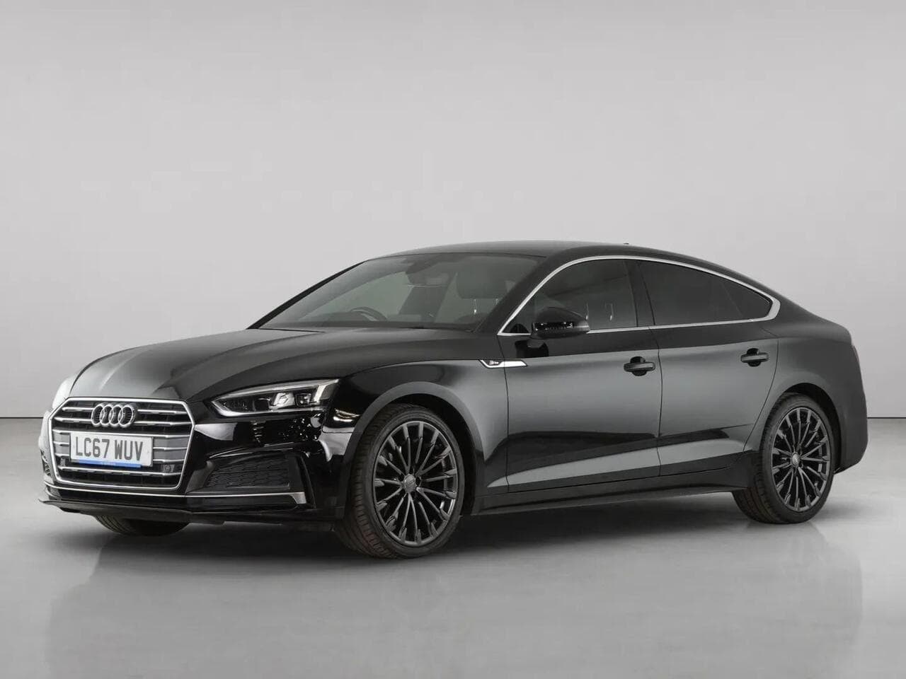 Audi A5 thumbnail Front Left