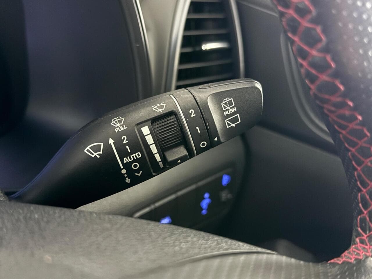 Hyundai TUCSON thumbnail Misc Controls