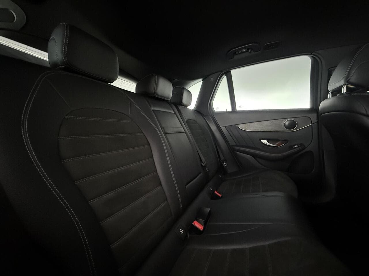 Mercedes-Benz GLC thumbnail Seats Rear