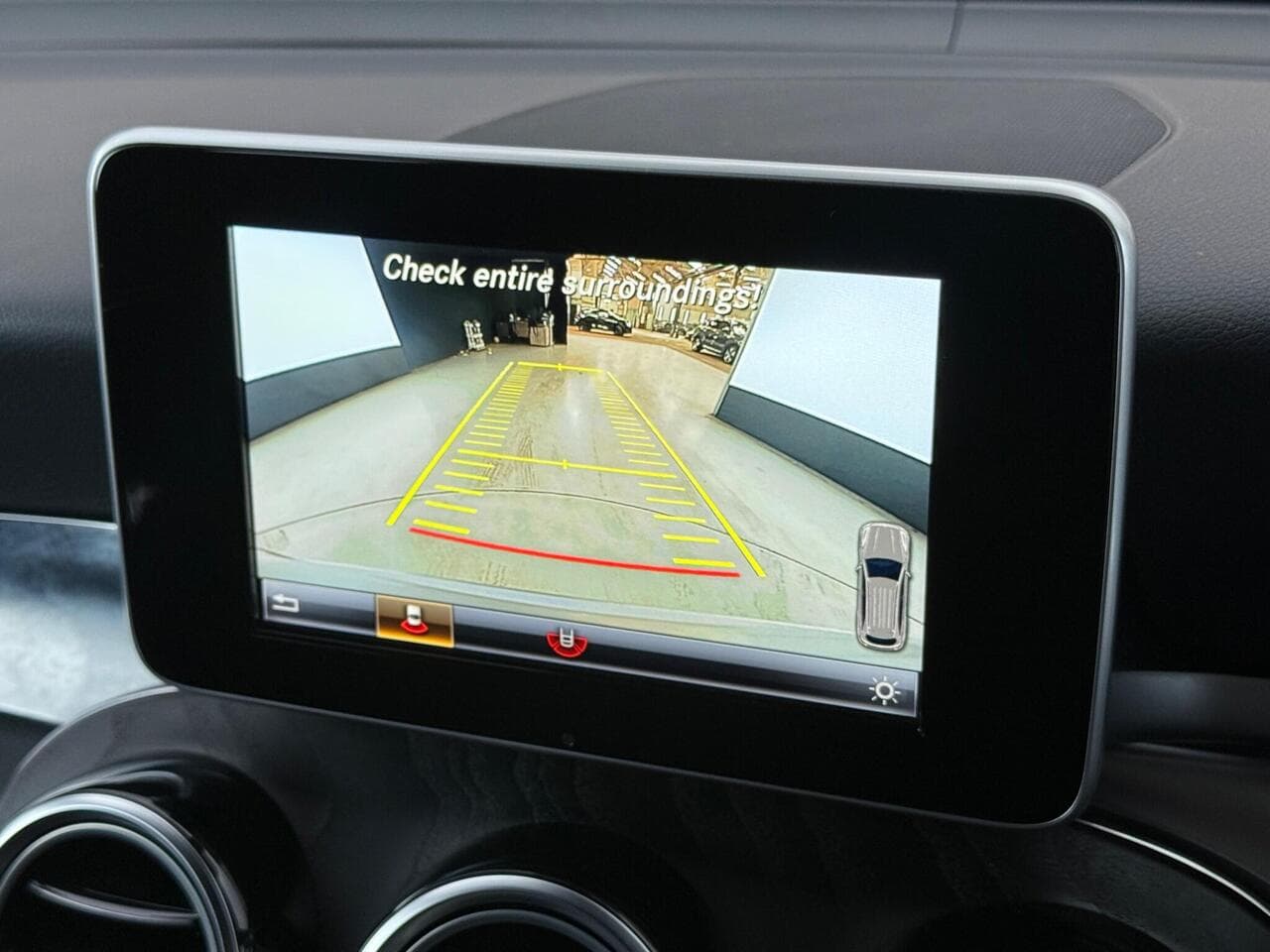Mercedes-Benz GLC thumbnail Infotainment System