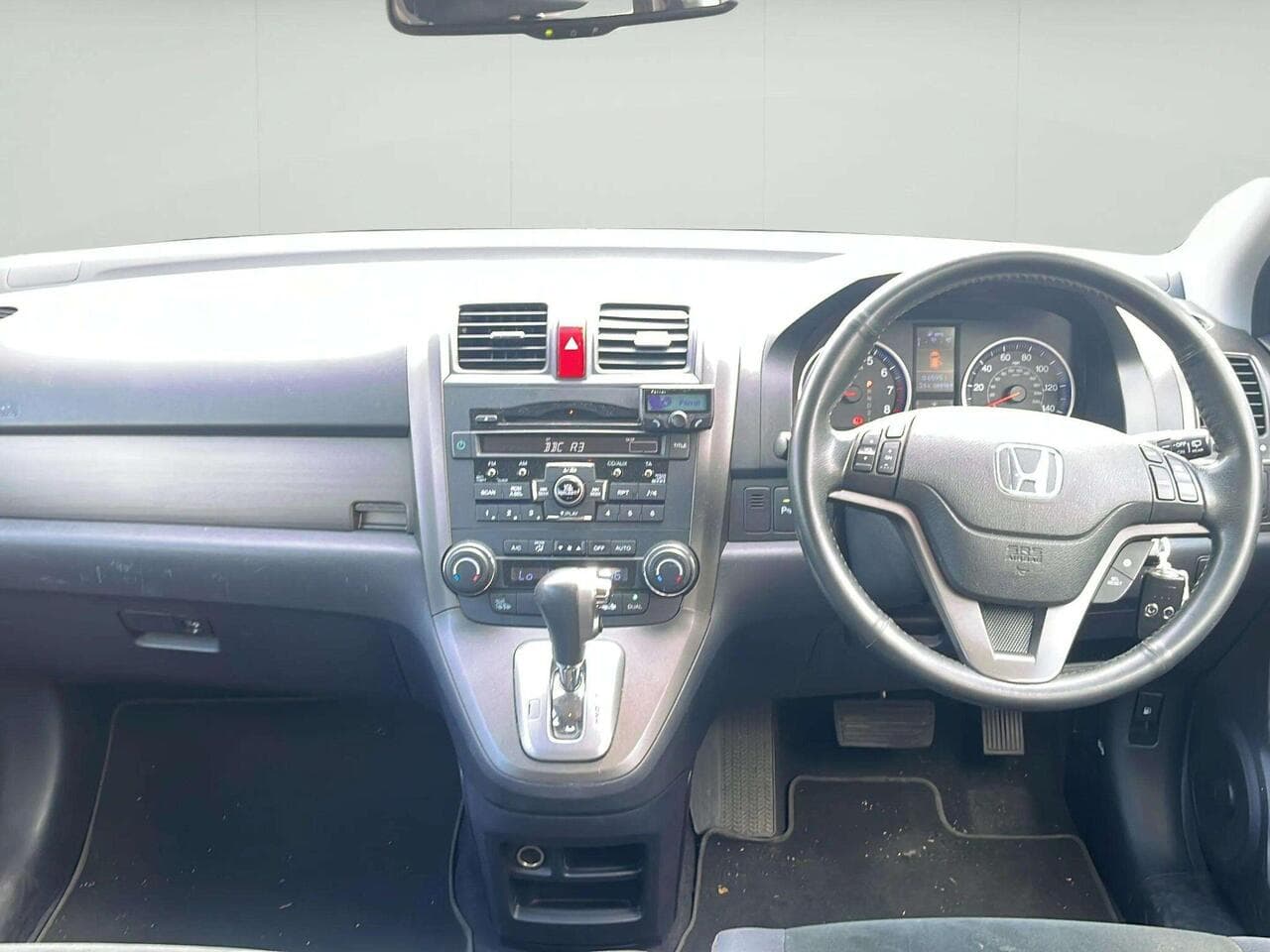 Honda CR-V thumbnail Interior Front