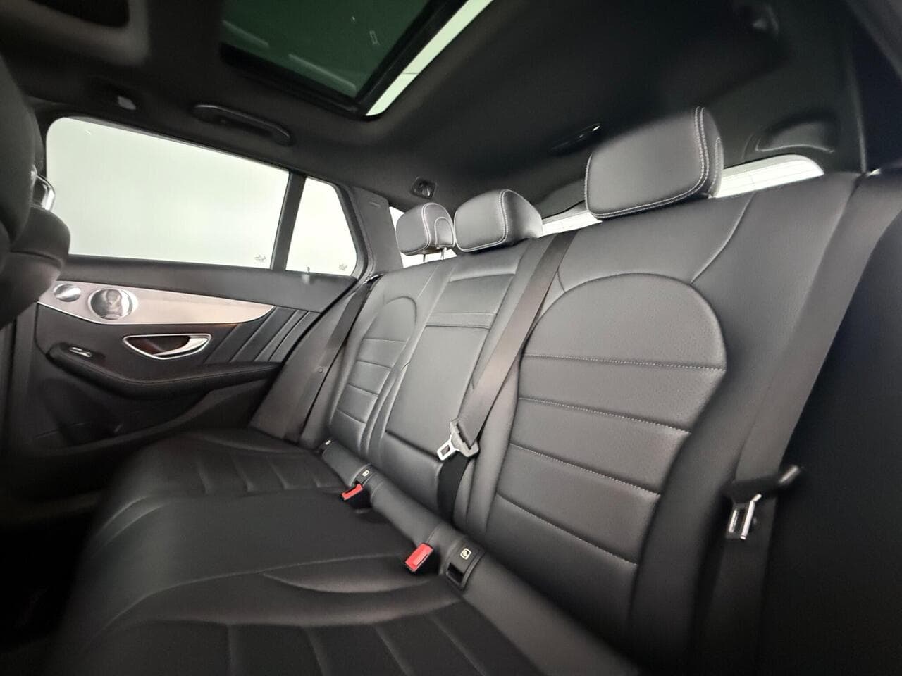 Mercedes-Benz C Class thumbnail Seats Rear