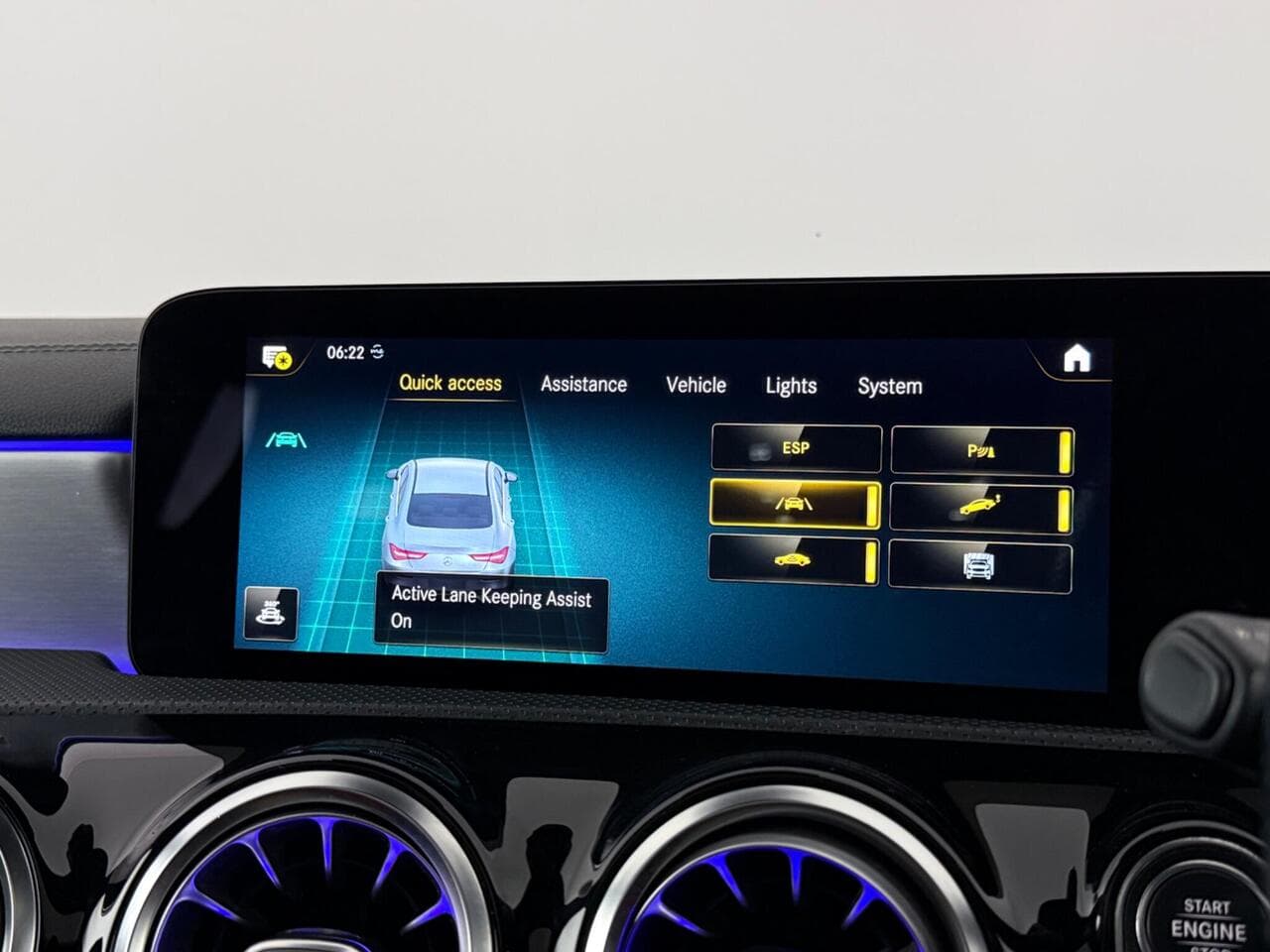 Mercedes-Benz CLA thumbnail Infotainment System