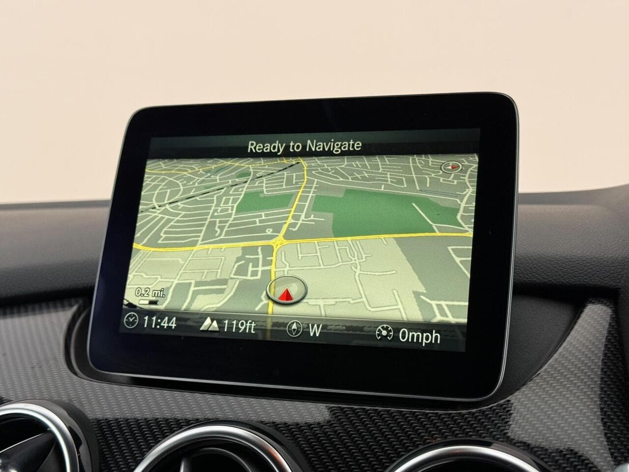 Mercedes-Benz B Class thumbnail Infotainment System