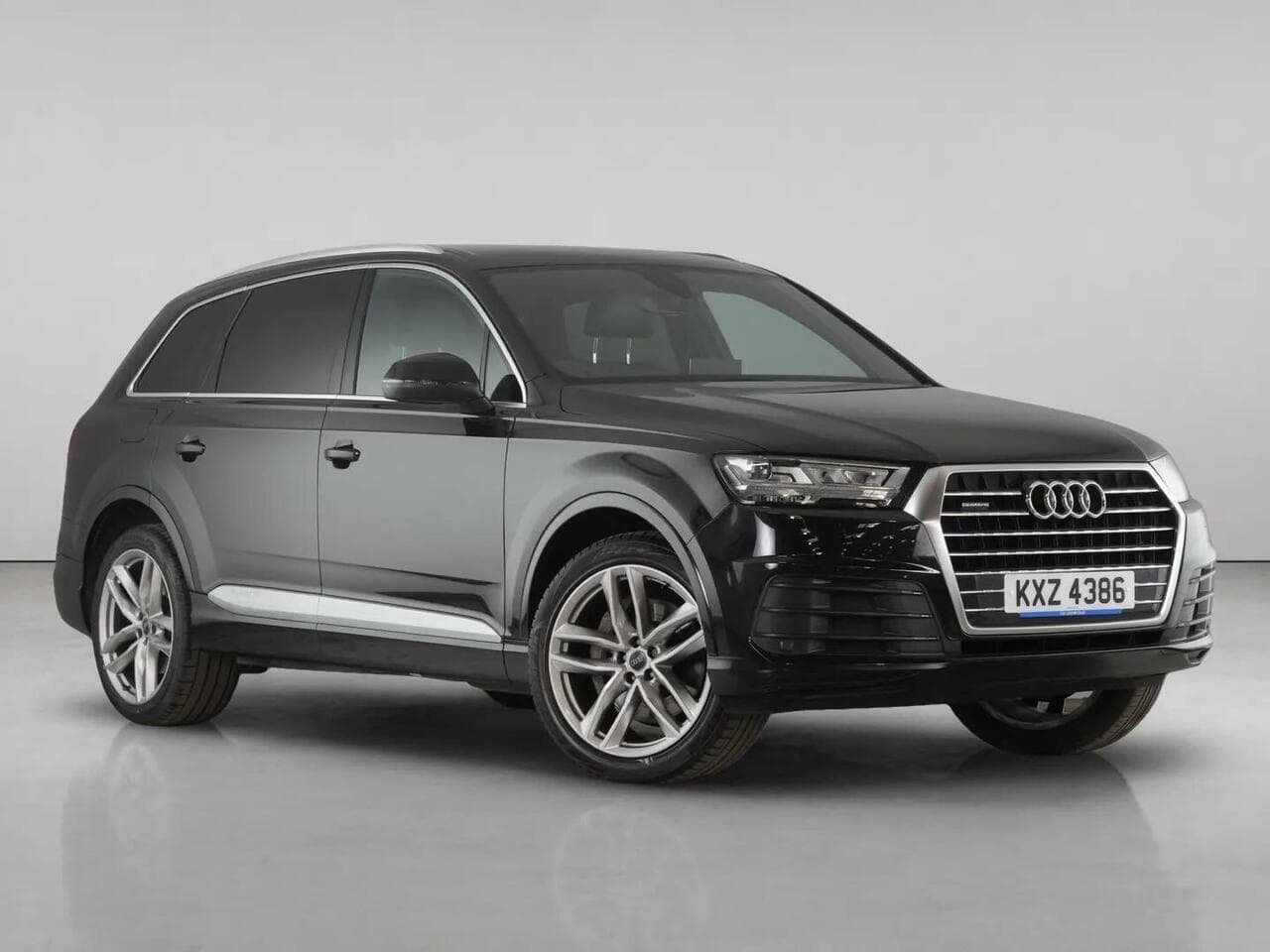 Audi Q7 - Audi Q7 3.0 TDI V6 S line SUV 5dr Diesel Tiptronic quattro Euro 6 (s/s) (218 ps)