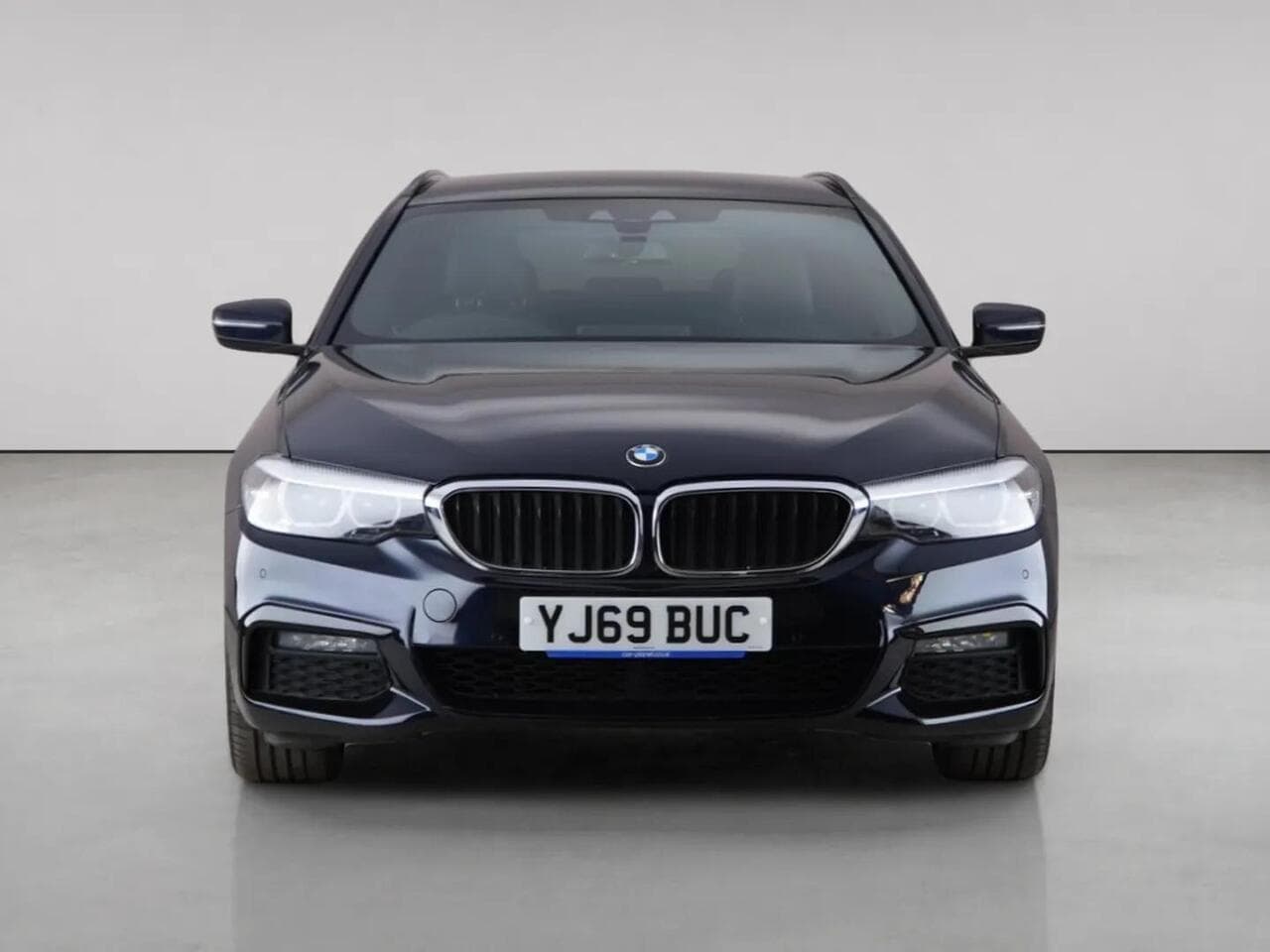 BMW 5 Series thumbnail Front