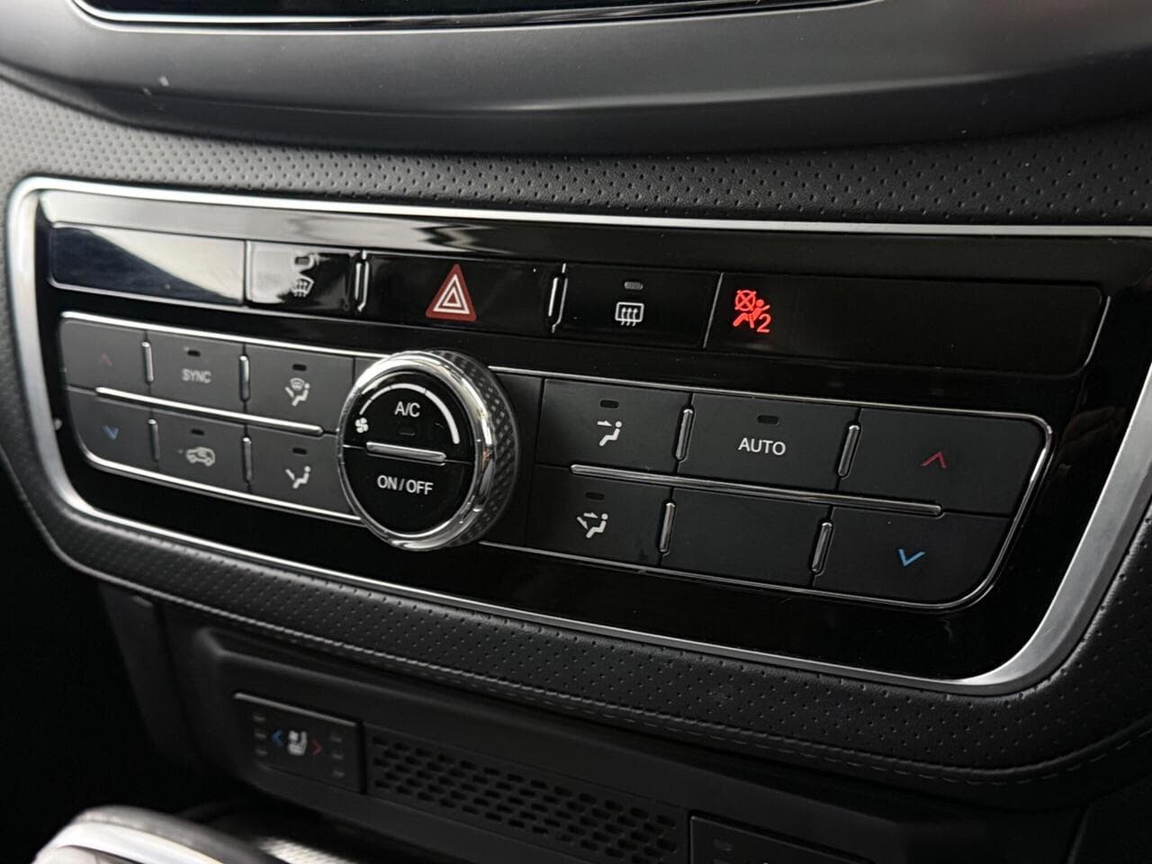 SsangYong Rexton thumbnail Misc Controls