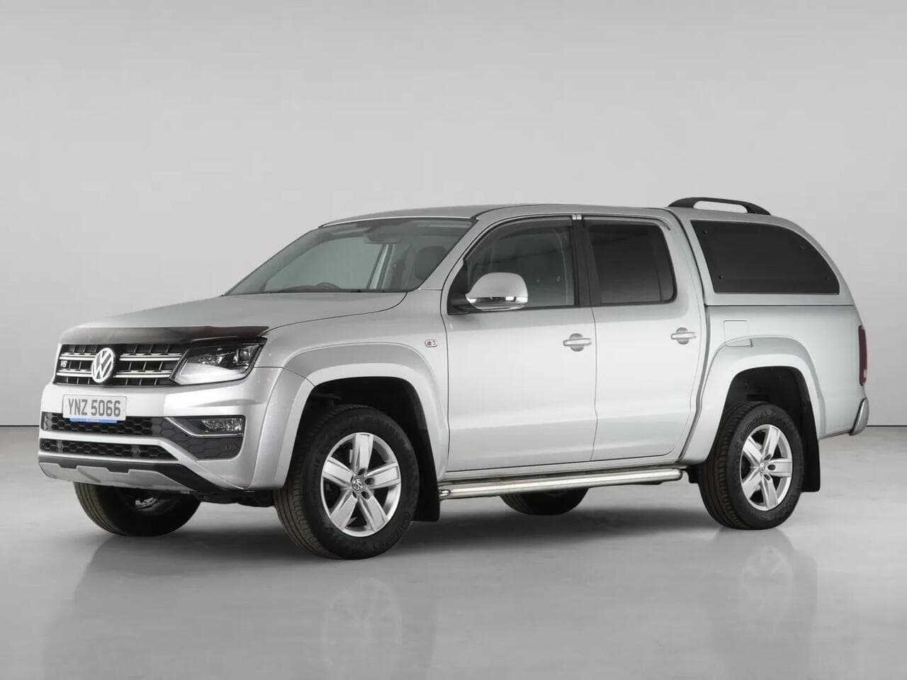 Volkswagen Amarok thumbnail Front Left