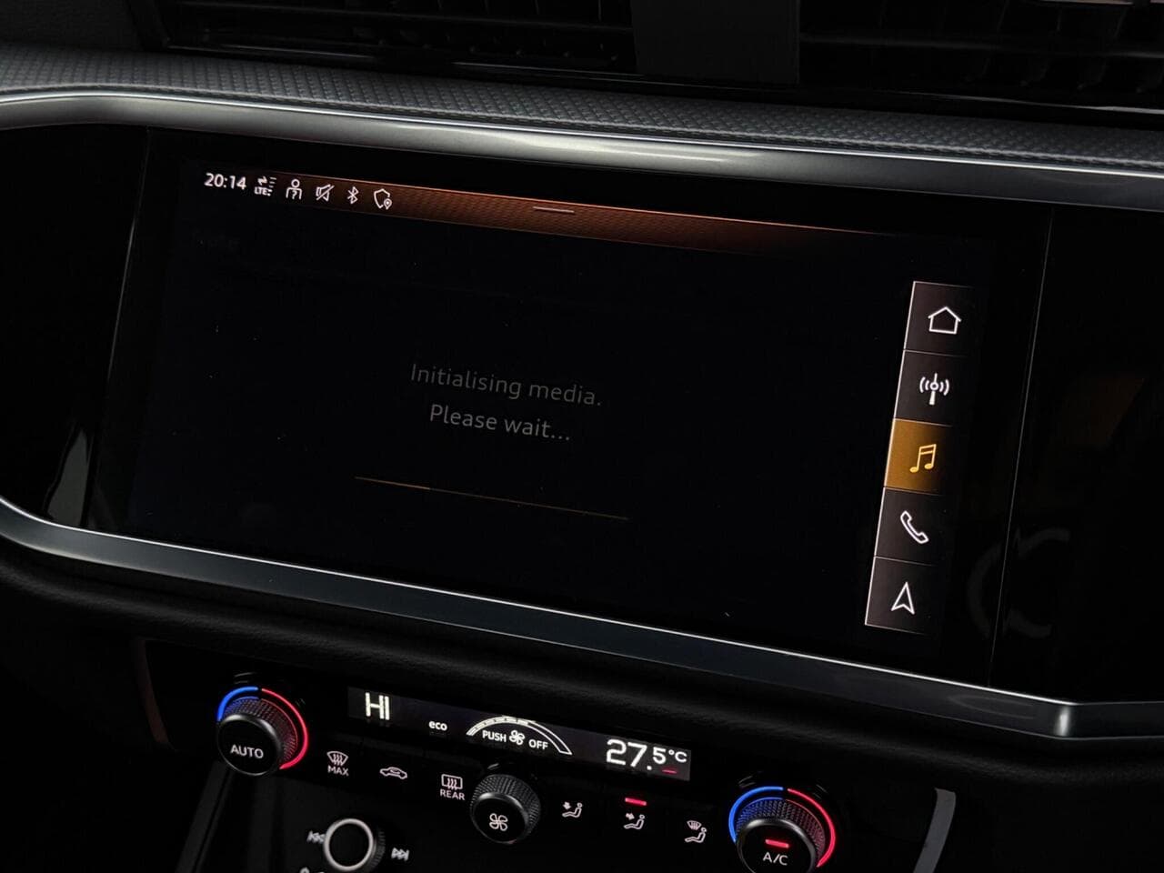 Audi Q3 thumbnail Infotainment System
