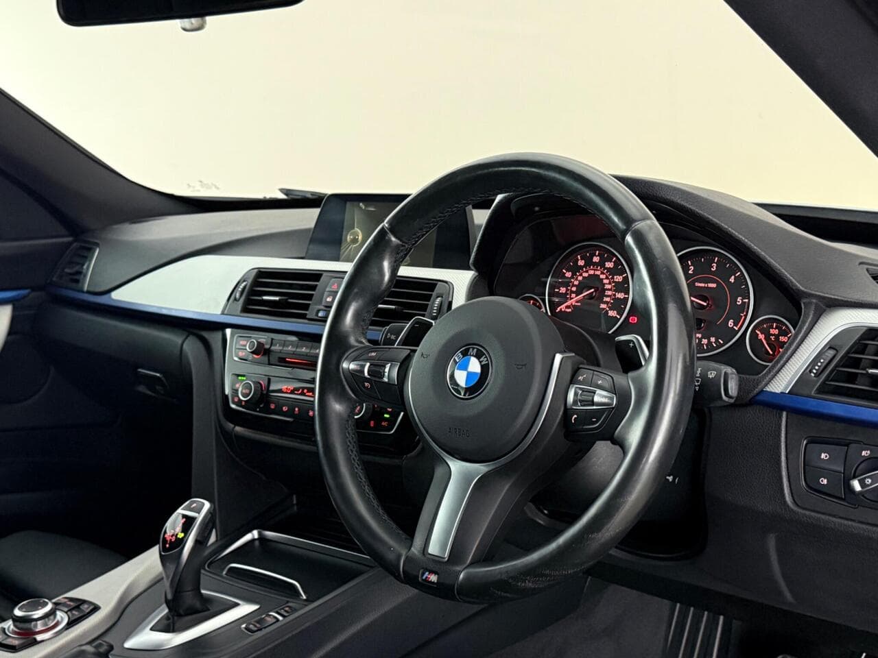 BMW 3 Series Gran Turismo thumbnail Steering Wheel