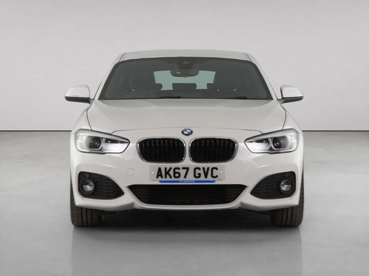 BMW 1 Series thumbnail Front
