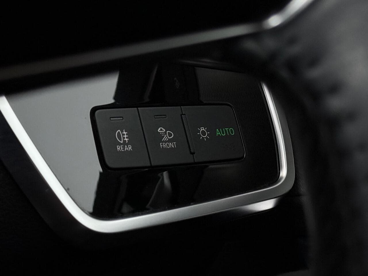 Audi A6 Saloon thumbnail Misc Controls