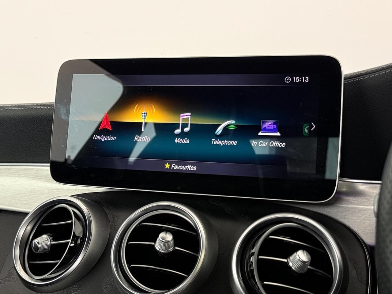 Mercedes-Benz C Class thumbnail Infotainment System