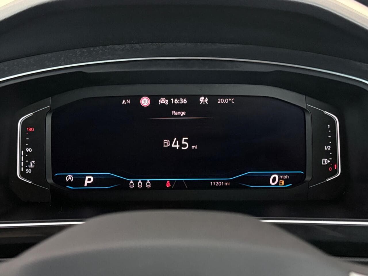 Volkswagen Tiguan thumbnail Driver Instruments