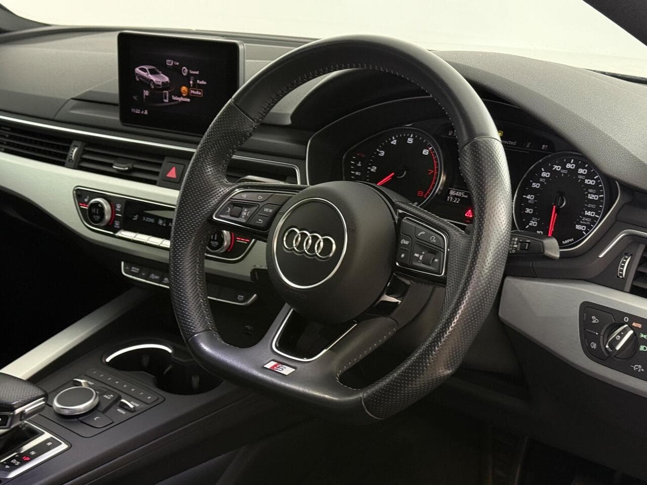 Audi A5 thumbnail Steering Wheel