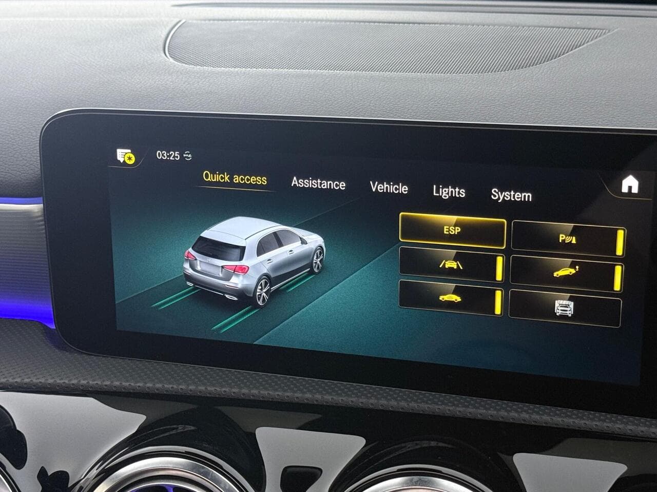 Mercedes-Benz A Class thumbnail Infotainment System