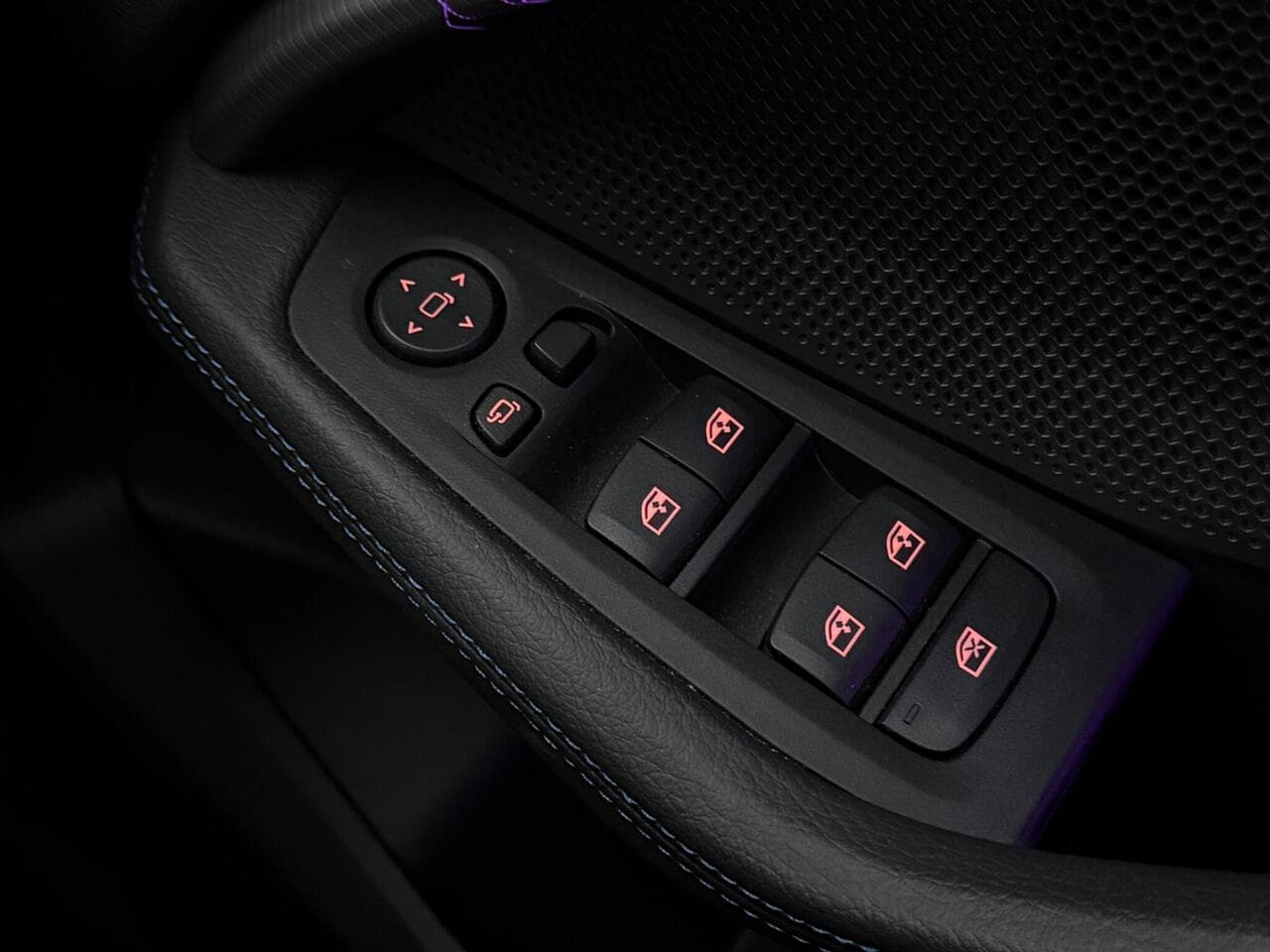BMW 1 Series thumbnail Misc Controls