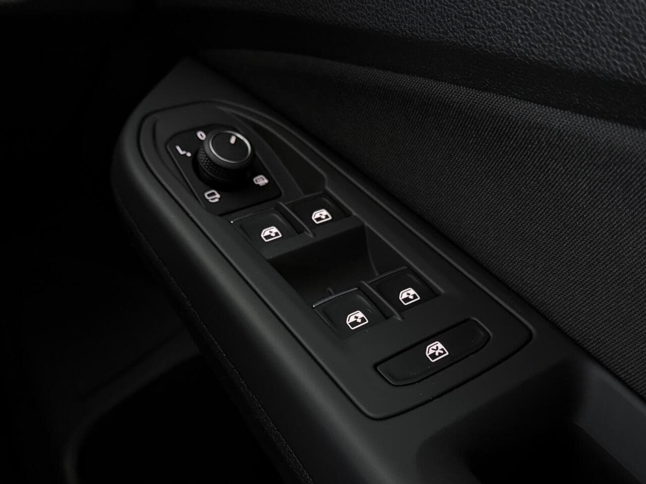 Volkswagen Golf thumbnail Misc Controls