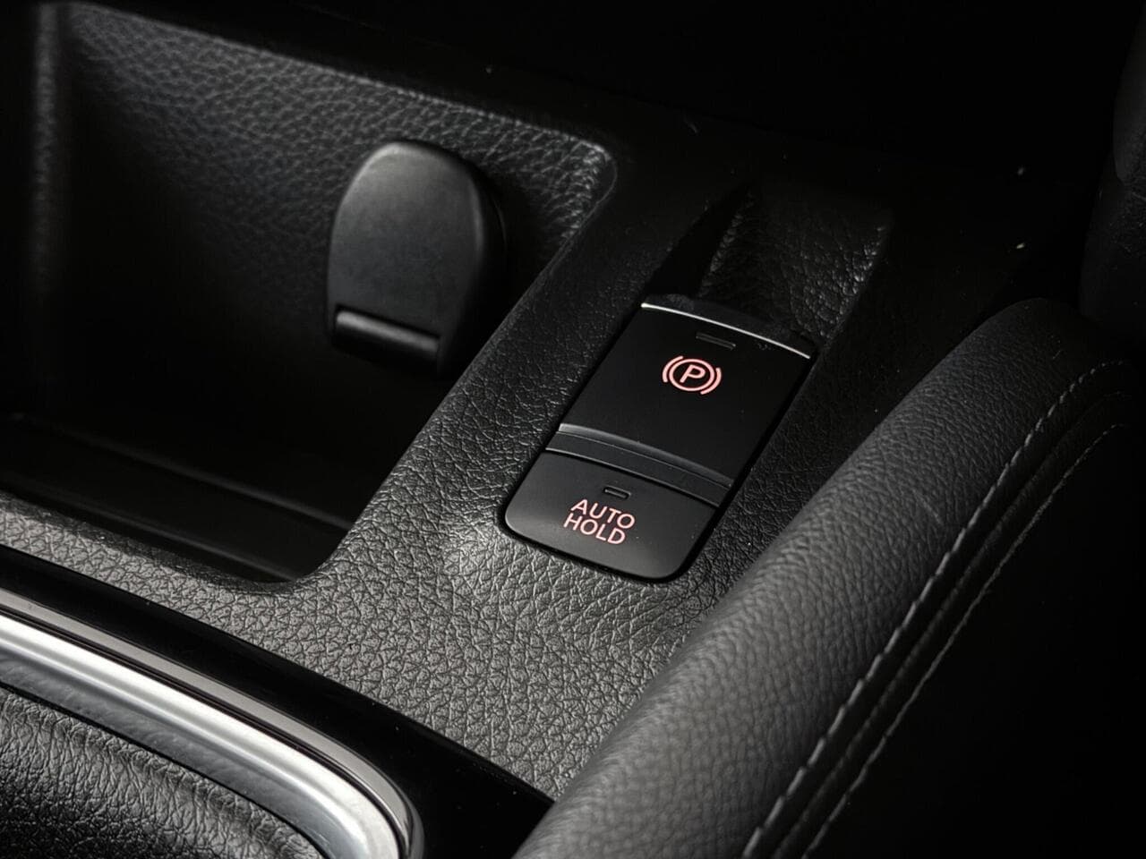 Nissan Qashqai thumbnail Misc Controls