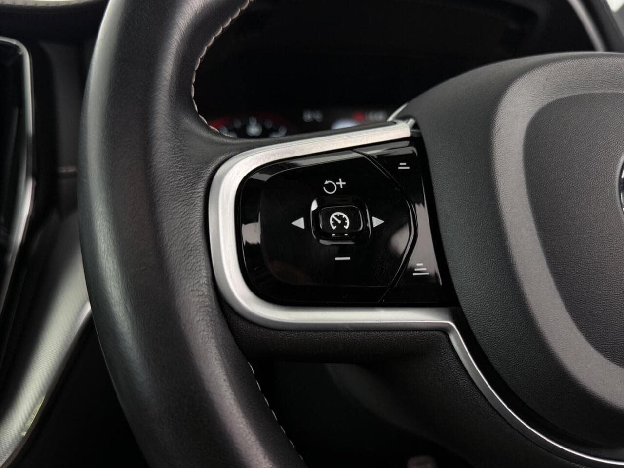 Volvo XC60 thumbnail Misc Controls
