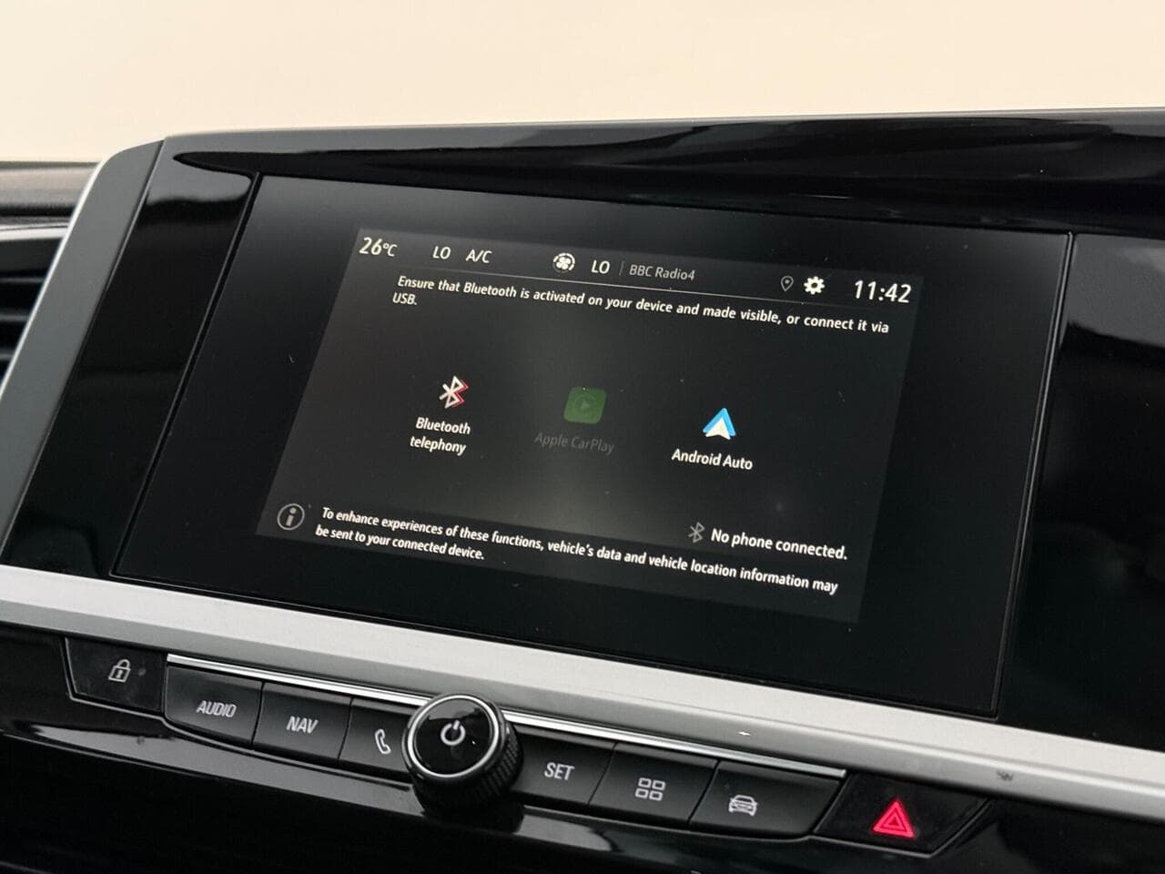 Vauxhall Grandland thumbnail Infotainment System