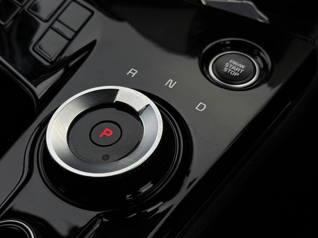 Kia Sportage thumbnail Misc Controls