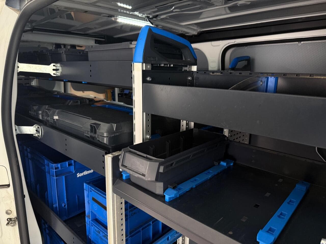 Citroen Dispatch thumbnail Cargo Space