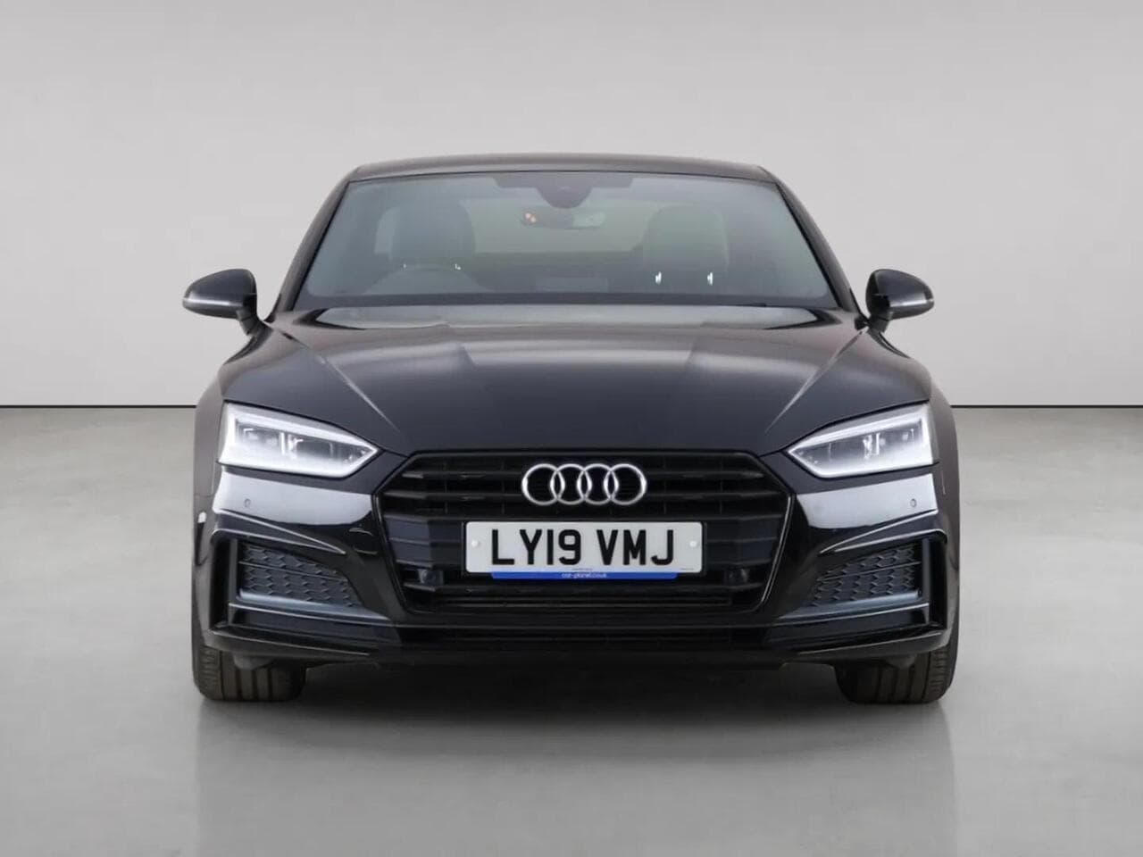 Audi A5 thumbnail Front