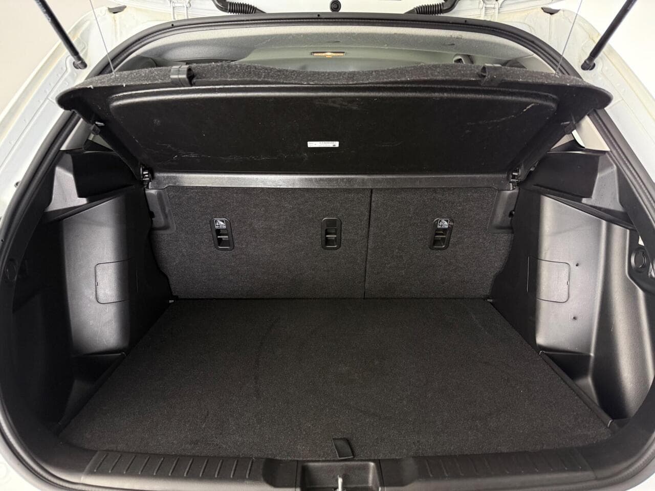 Suzuki Vitara thumbnail Boot