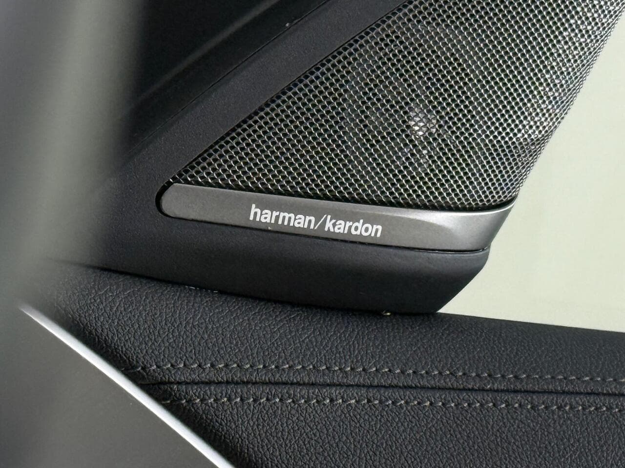 BMW 5 Series thumbnail Misc Controls