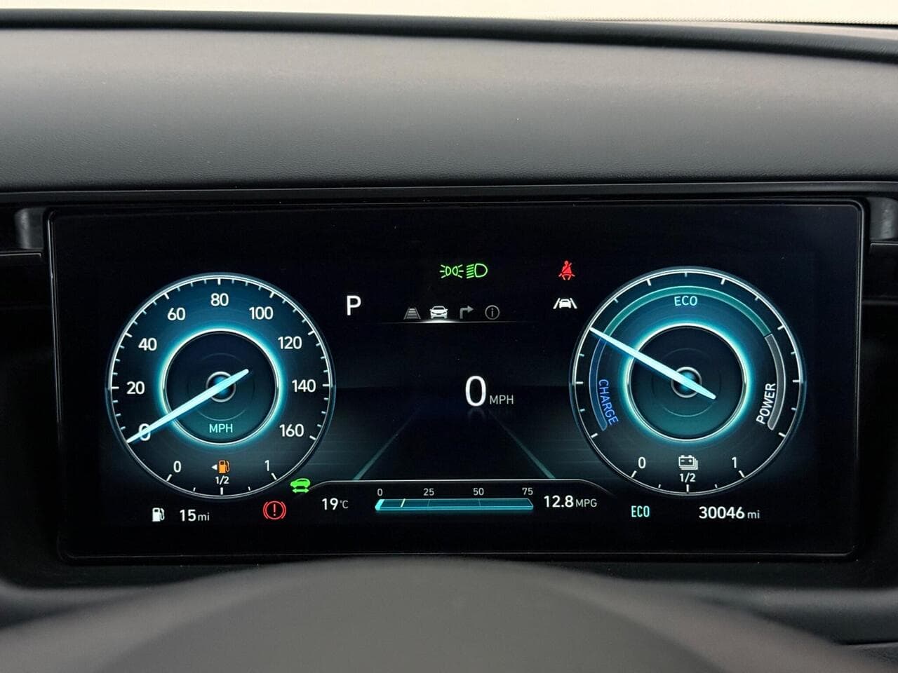 Hyundai TUCSON thumbnail Driver Instruments