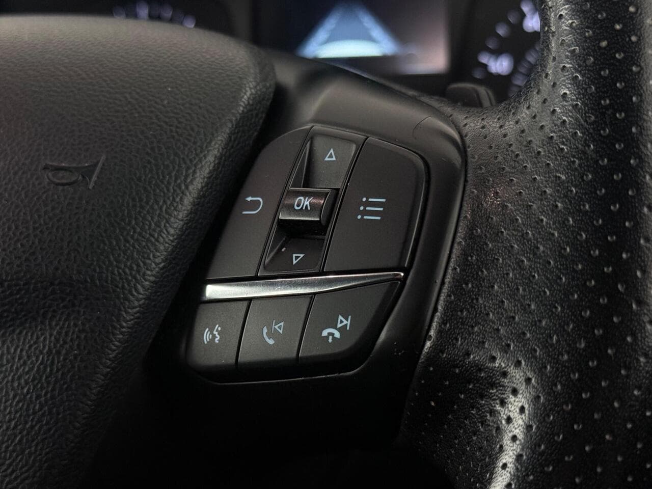 Ford Focus thumbnail Misc Controls
