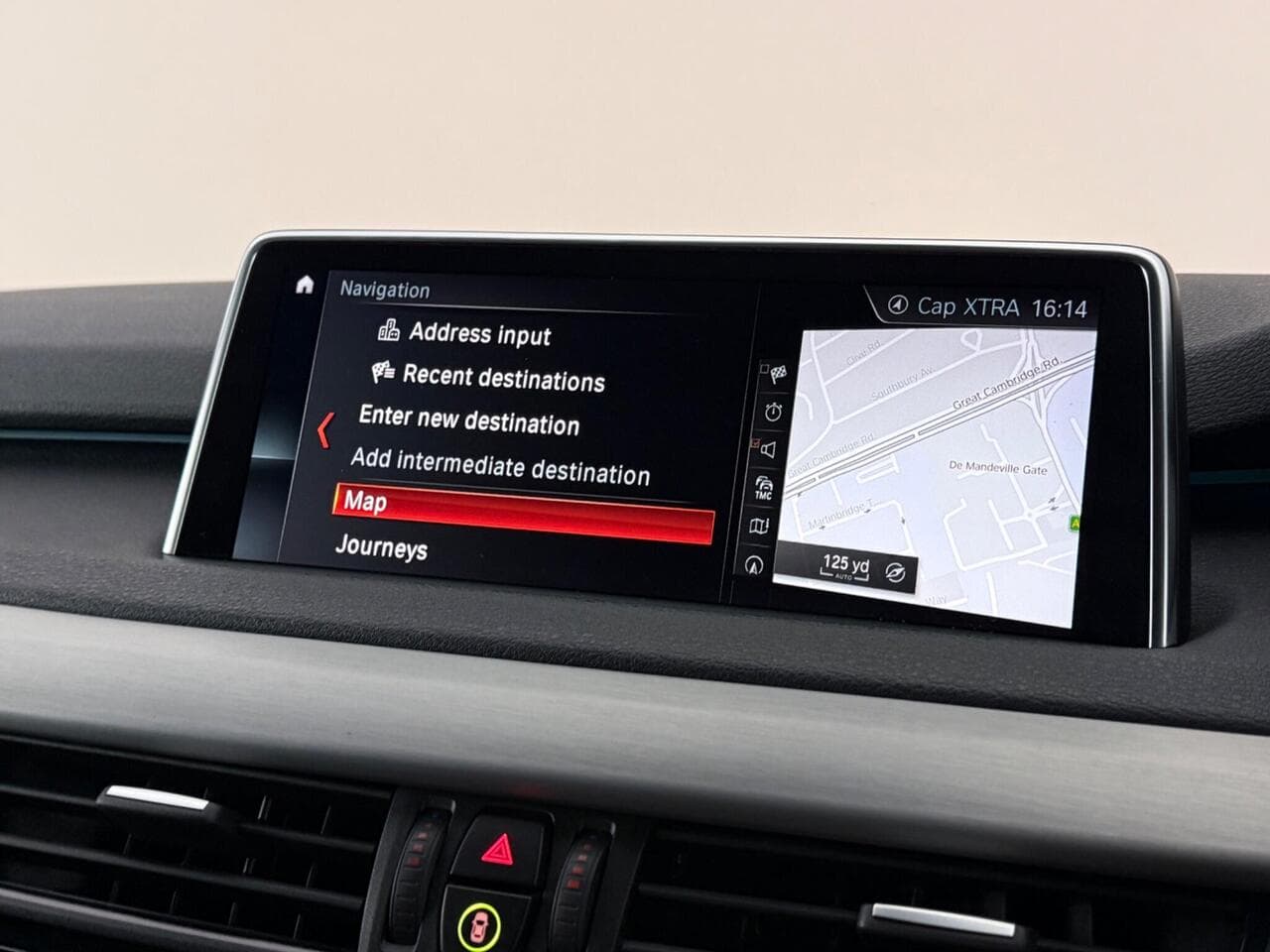 BMW X5 thumbnail Infotainment System