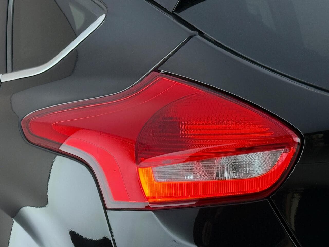Ford Focus thumbnail Lights Rear