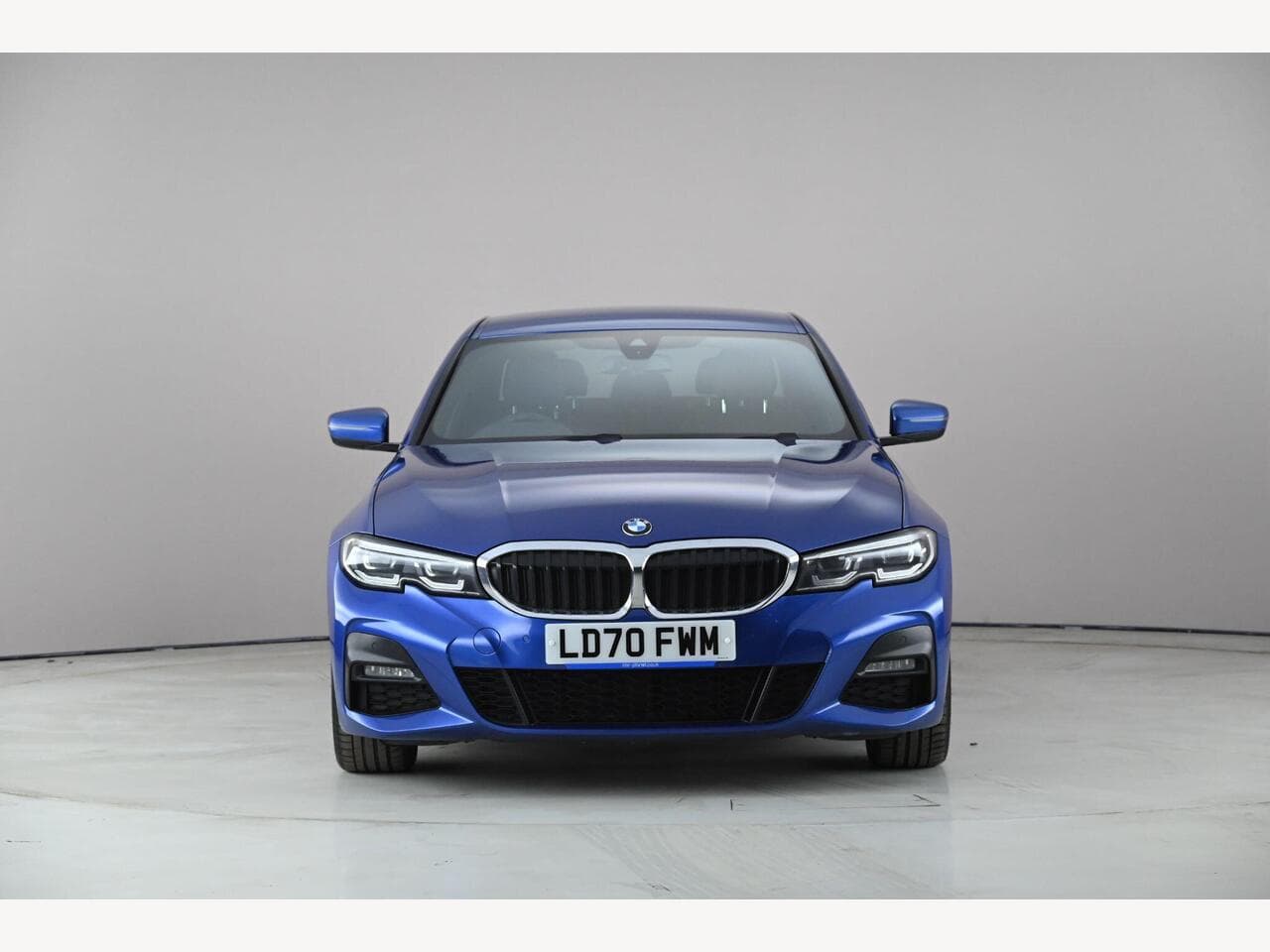 BMW 3 Series thumbnail Front
