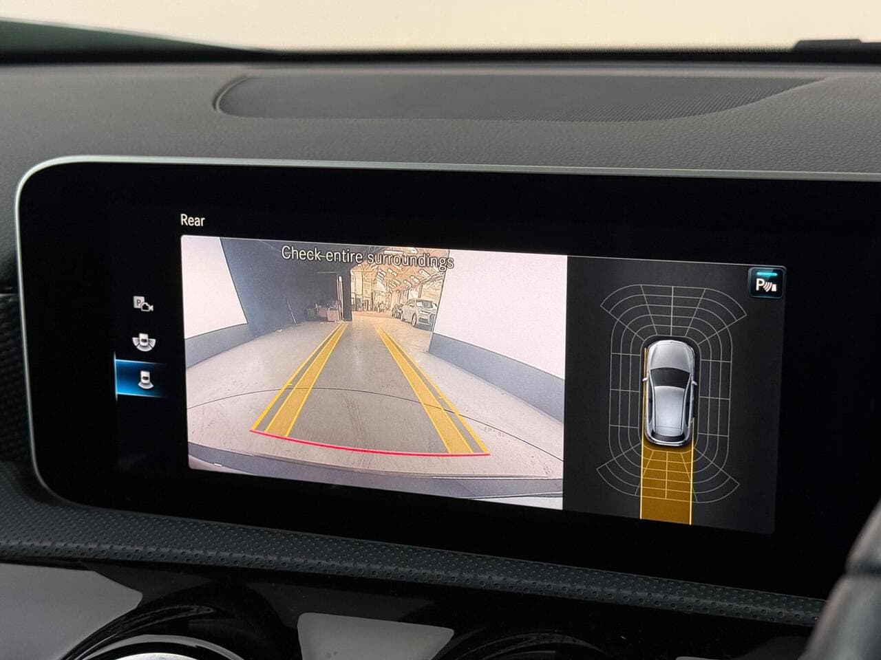 Mercedes-Benz A Class thumbnail Infotainment System