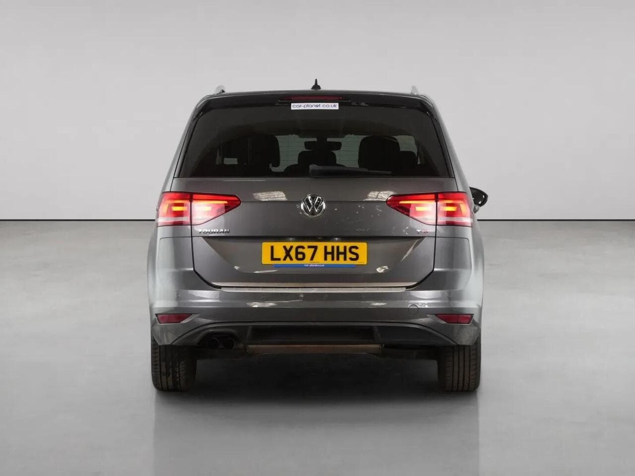 Volkswagen Touran thumbnail Rear