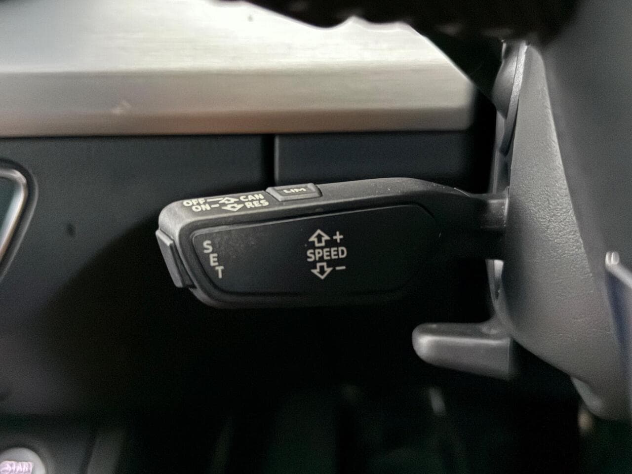 Audi Q5 thumbnail Misc Controls