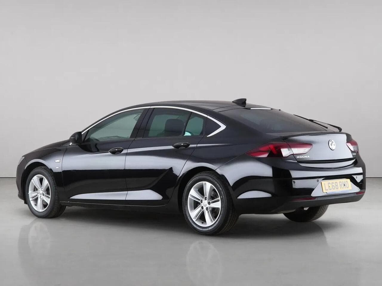 Vauxhall Insignia thumbnail Rear Left