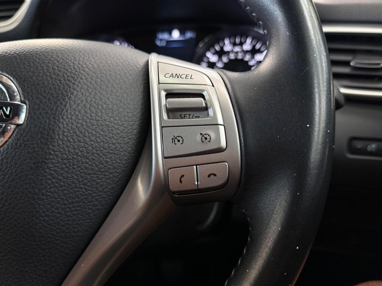 Nissan Qashqai thumbnail Misc Controls