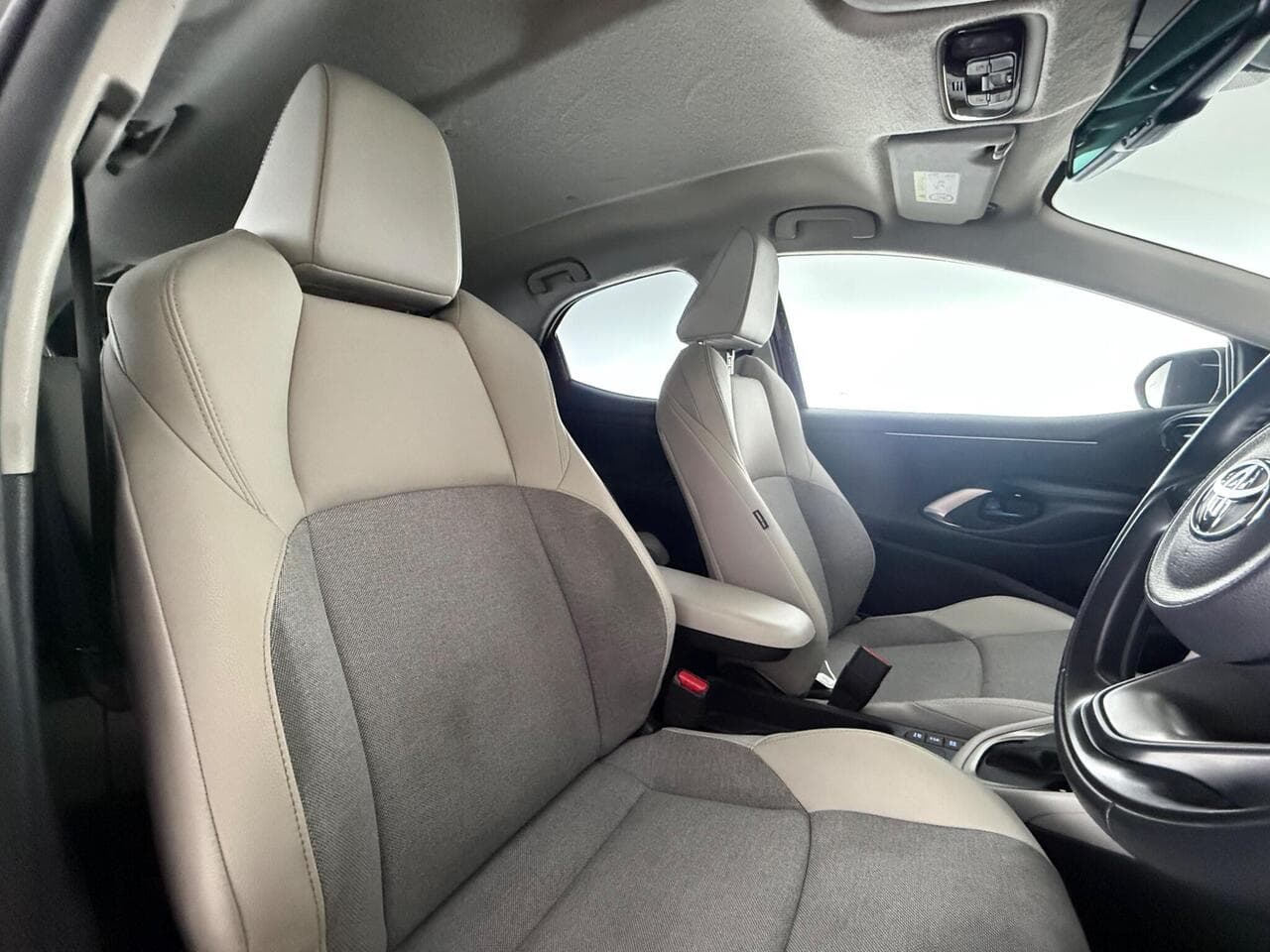 Toyota Yaris thumbnail Seat Driver