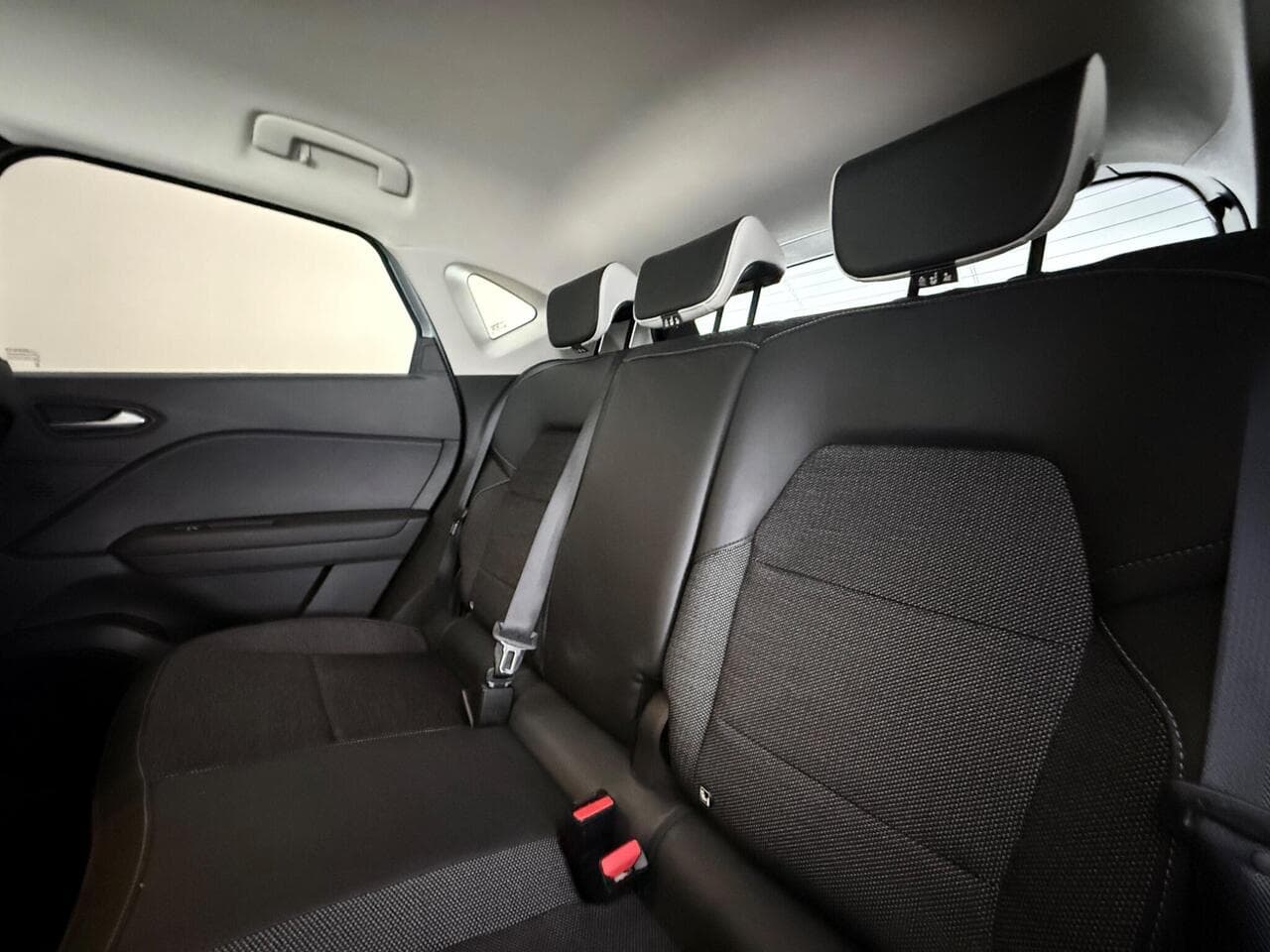 Renault Captur thumbnail Seats Rear